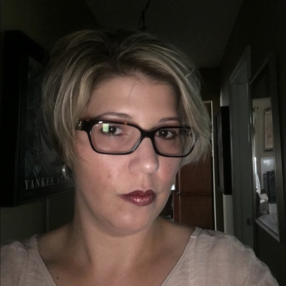 Meet your Posher, Christy